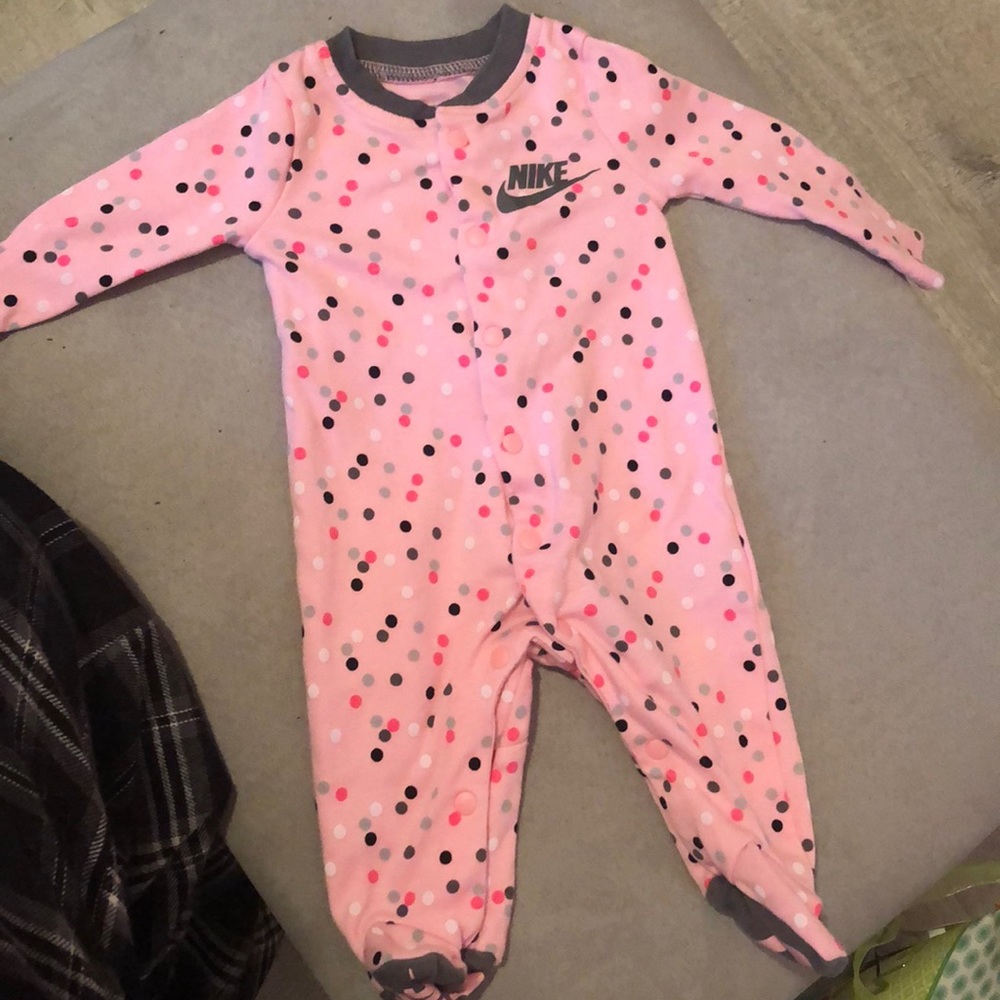 newborn outfit only worn once perfect condition